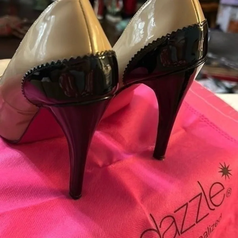 ShoeDazzle High‎ Heels Womens Size 6.5 Beige/Black